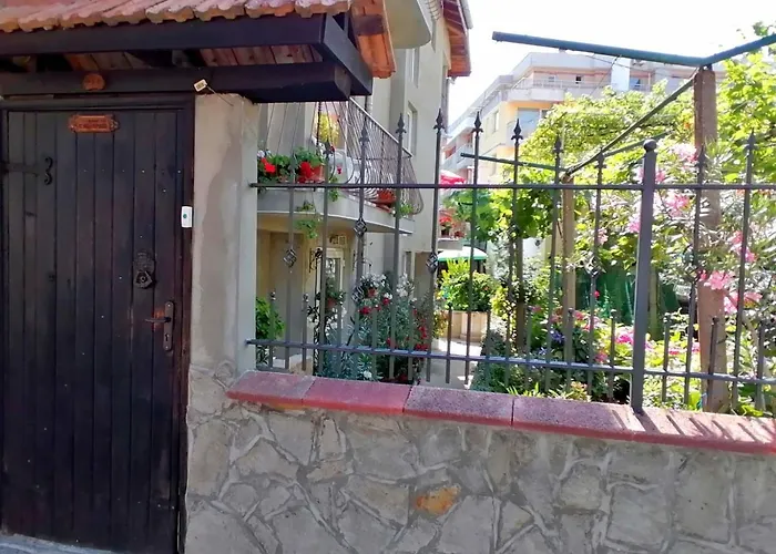 Sokratovi Guest house Obzor