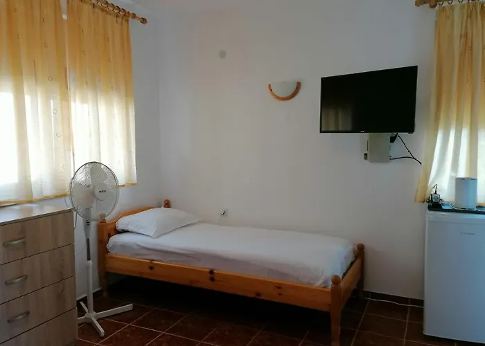 Sokratovi Guest house 3*